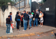 Para exigir medicina y comida para de labores en los hospitales psiquiátricos Mario Mendoza y Santa Rosita