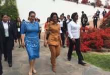 Primera dama conoce centro de atención para menores en Perú