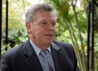 ¿El derecho humano a la salud debe ser vedado a los taiwaneses?