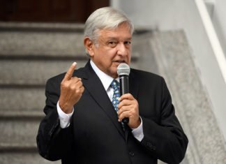 López Obrador dice que nadie amenazará más a México con un muro