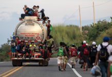 Con nuevas amenazas de Trump éxodo de hondureños reanuda marcha en México