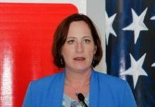 Encargada de Negocios Heide Fulton nuevamente cumplirá su servicio militar como reservista en el Comando Europeo de los EE.UU. en Alemania