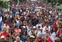 En el segundo día de paro nacional, hondureños se movilizan contra planes de privatización