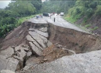 Honduras incomunicada con El Salvador y Guatemala por falla en carretera