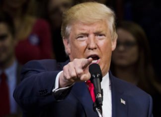 Acusan a Trump de abuso de poder y obstrucción al Congreso en proceso de juicio político