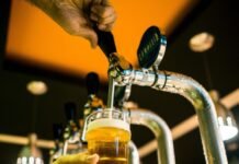 La cerveza puede reducir el riesgo de demencia y mejorar la concentración